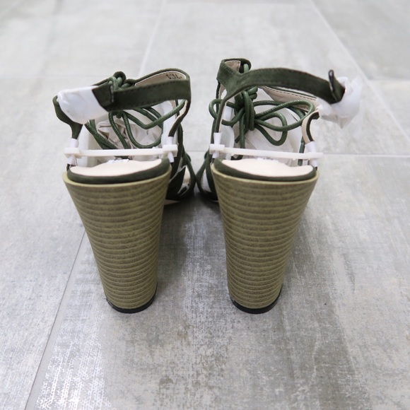 Olive lace up chunky heels - Picture 4 of 5